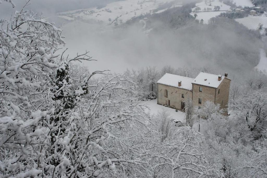 B&B San Paterniano Чинголи Экстерьер фото