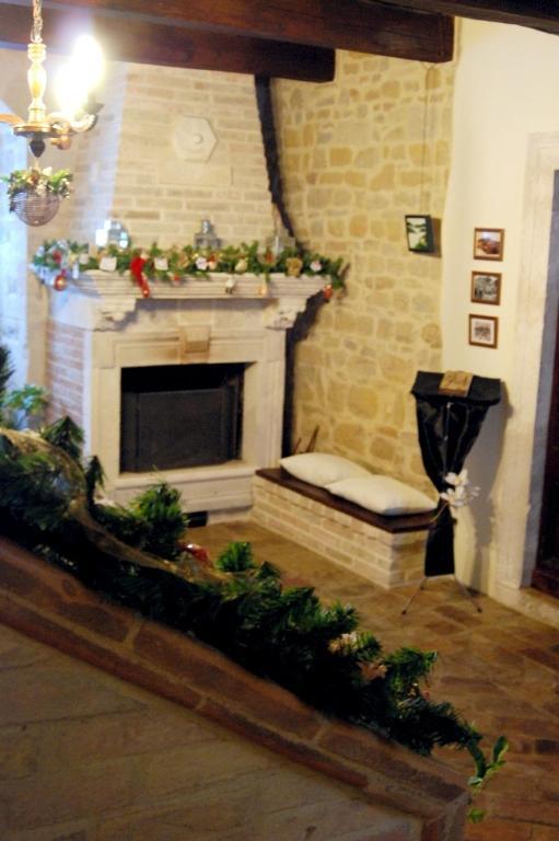 B&B San Paterniano Чинголи Экстерьер фото